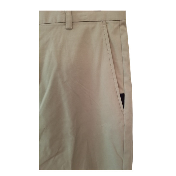 Claiborne Men's Beige Shorts‎ Classic Fit Dry + Cool Size 34 Inseam 10 in - Picture 6 of 8